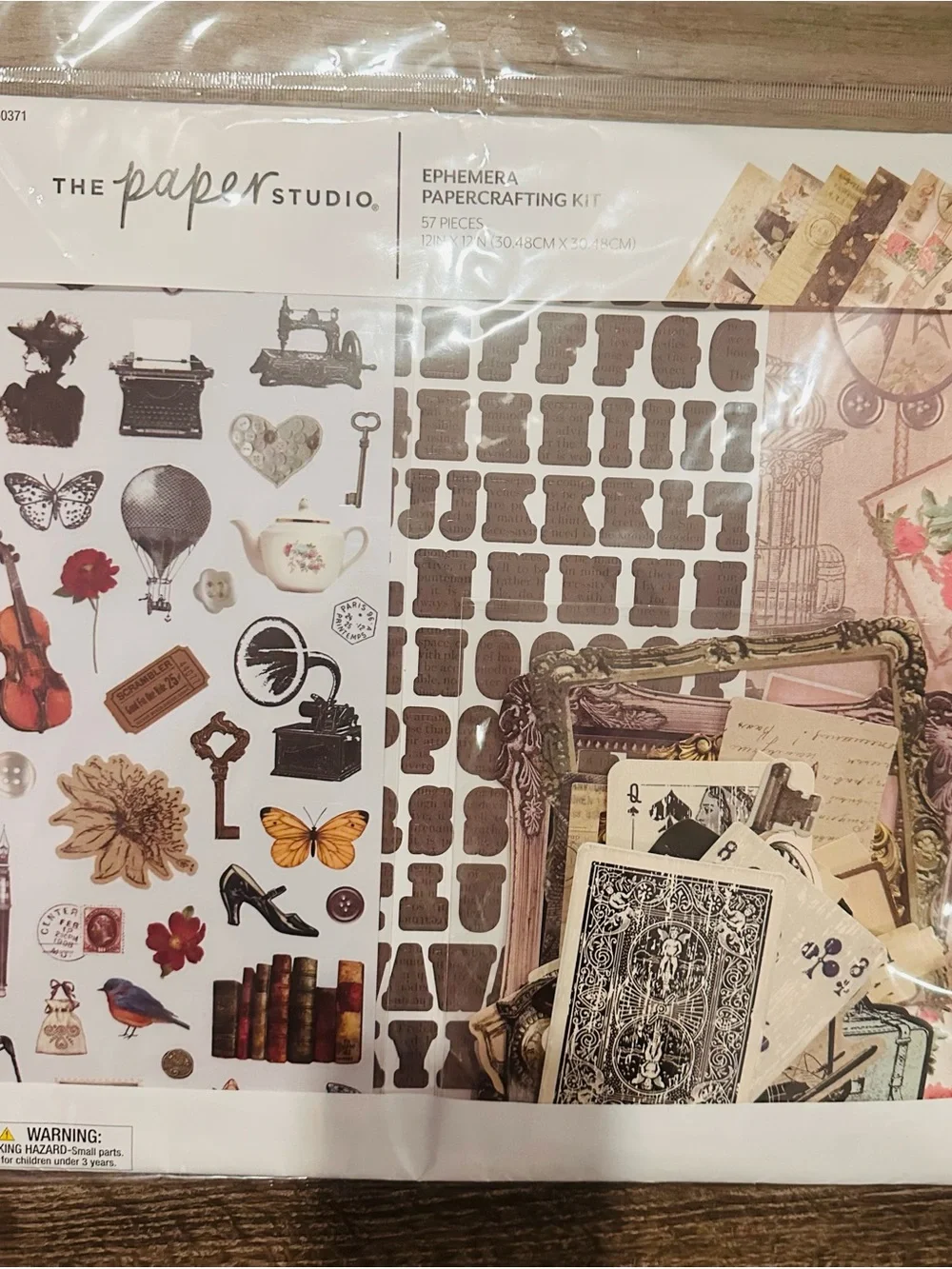 The Paper Studio Vintage Ephemera Papercrafting Kit - Neutral Tones